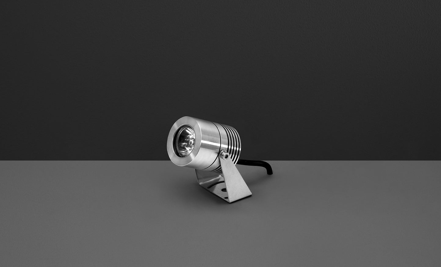 301001 SCUBA MICRO 1W – SURFACE MOUNTED